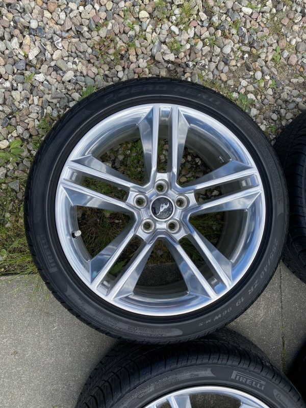 Original Ford Mustang GT 19 inch rims JR3Z1007M - Image 3