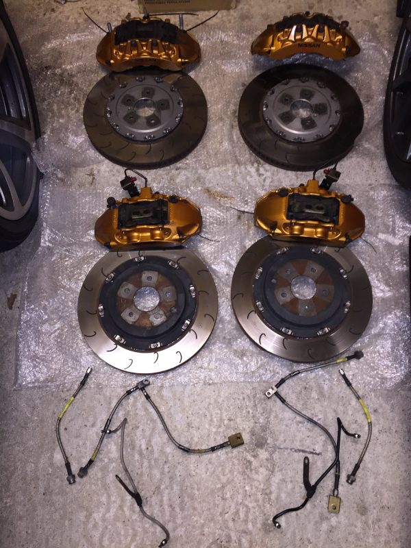 R35 dba brake kit - calipers, ap dics, ferodo pads, goodridge braided lines