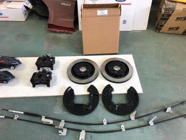 Mustang GT complete Brembo brake kit brand new - Image 2