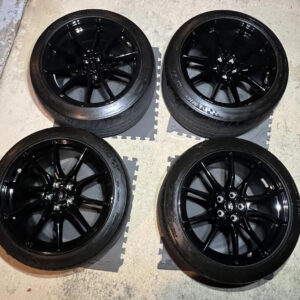 Set of OEM GT350 wheel and tire with only 1000 miles