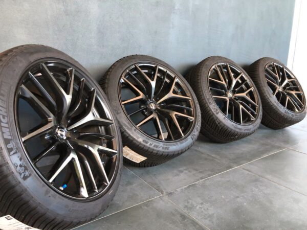 ORIGINAL NISSAN GT-R R35 WINTER WHEELS 20 INCHES - Image 2