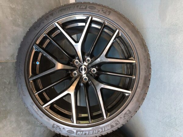 ORIGINAL NISSAN GT-R R35 WINTER WHEELS 20 INCHES - Image 3