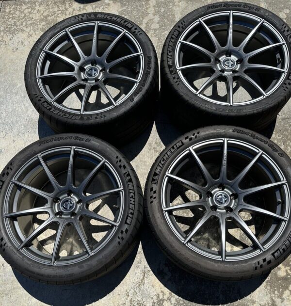 Mustang Shelby 20 inch rims and tires - Image 4