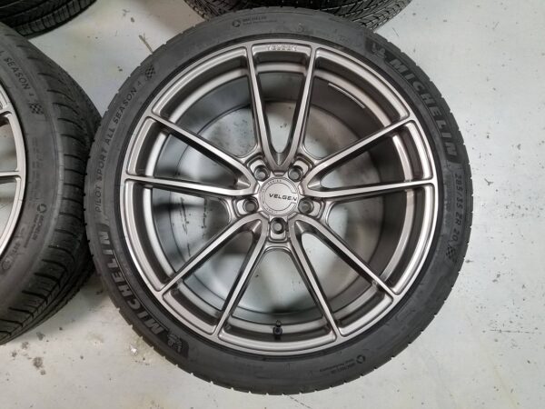 Mustang 20" Velgen VF5 wheels in Gunmetal finish  - Image 4