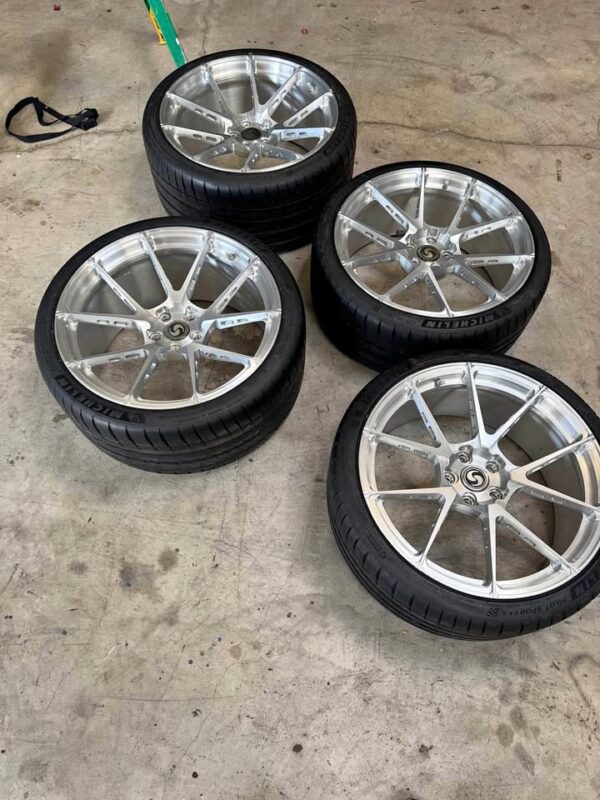 Mustang Signature sv801 wheels