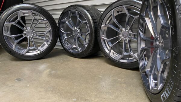 Mustang 20'' Project 6Gr Ten-D Fully Forged Polished Wheel And Tire - Image 2